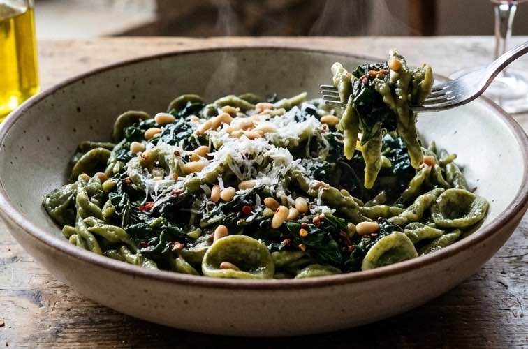 Pasta al Cavolo nero Gericht aus der Toskana