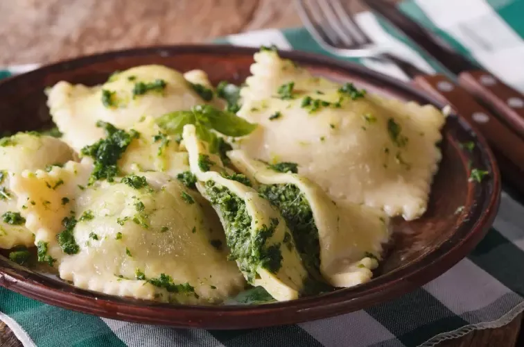 Ravioli di Ricotta e Spinaci