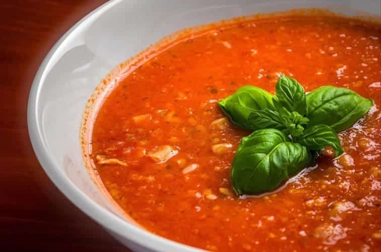 Zuppa di Pomodoro ein Klassiker der italienischen Küche